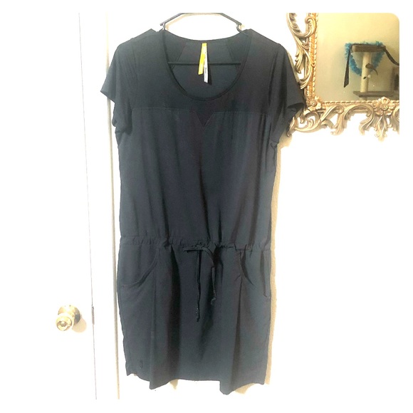 Lole-Black dress w pockets - Picture 2 of 3